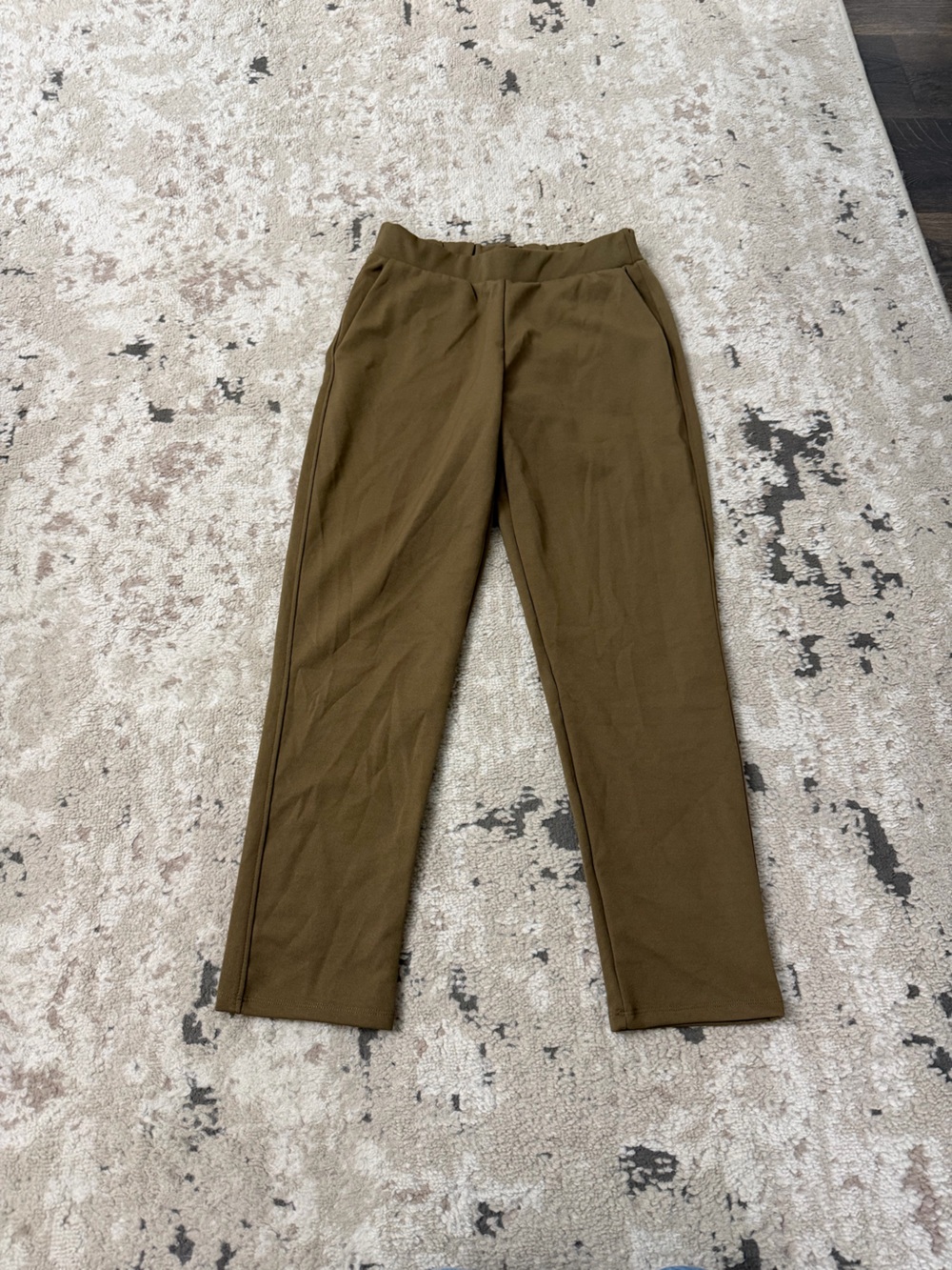 Zara olive green straight leg pants in a S